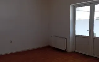 Vânzare casă de locuit cu spațiu comercial – Oportunitate excelentă! - Poză 15