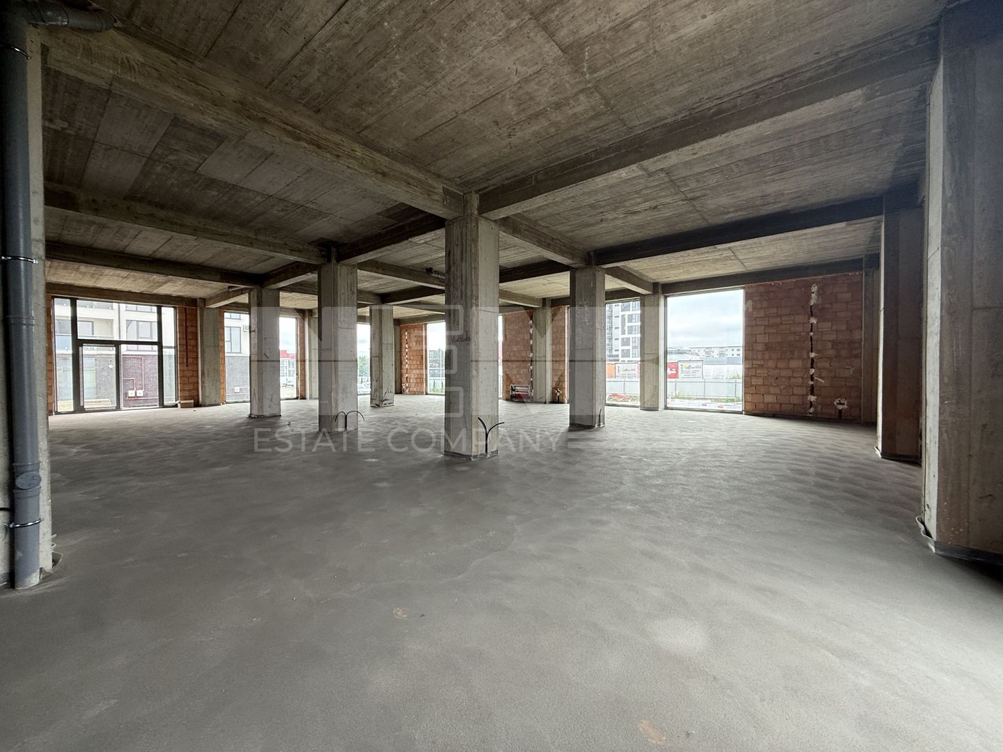 Spatiu comercial nou 550 mp Radauti 550.000 Euro - Poză 5