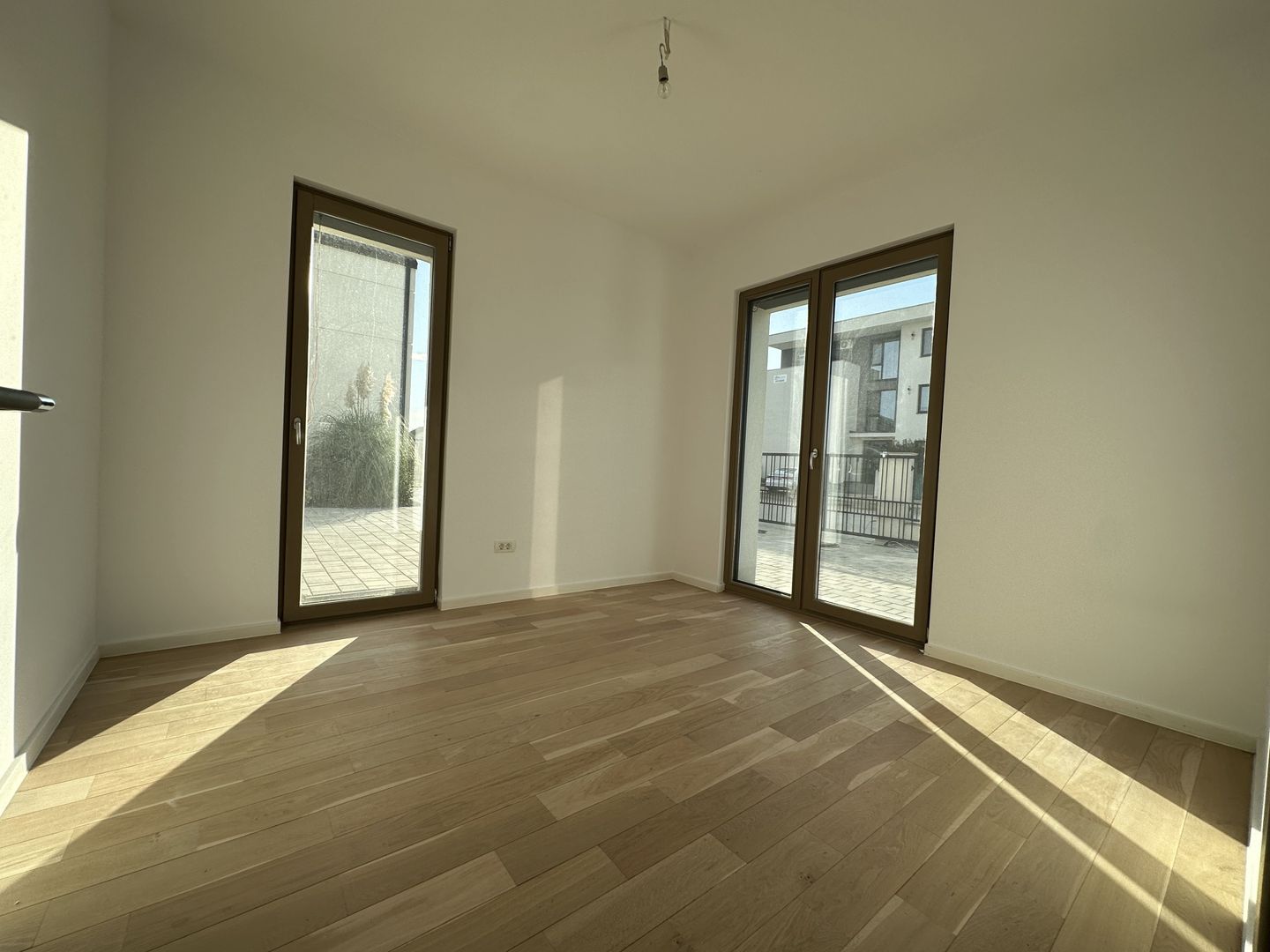 Casa cu 5 camere - Dumbarvita - Poză 18