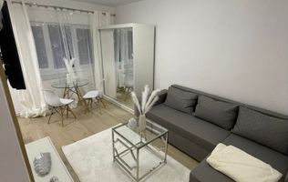 Apartament 1 cameră renovat, complet, mobilat și utilat, de inchiriat.