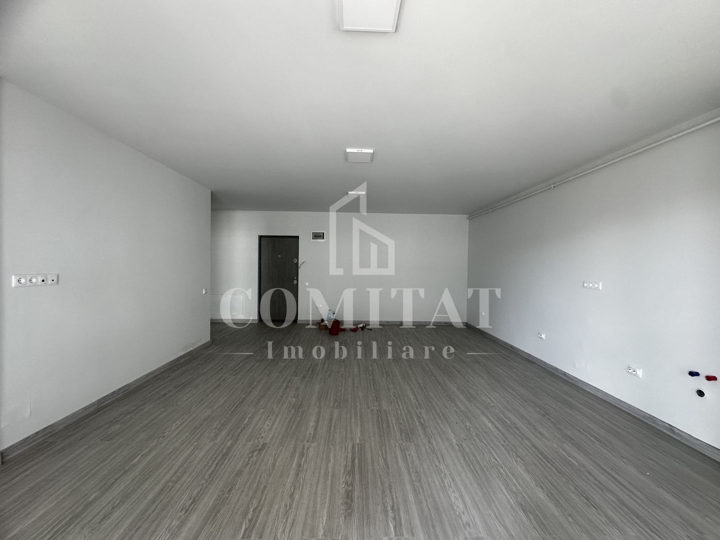 Apartament finisat | Etaj intermediar | Eroilor - Floresti - Poză 2