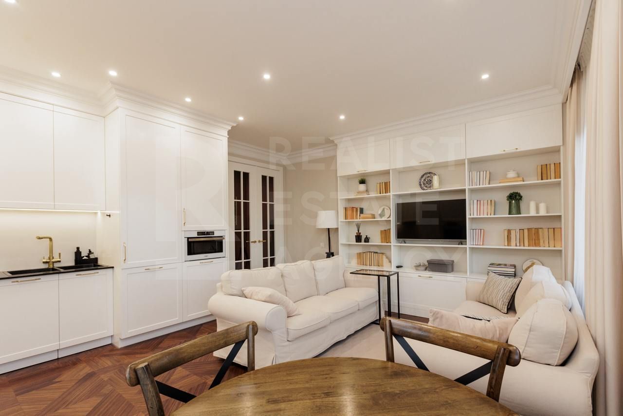 Vânzare, apartament, 4 camere, strada Liviu Deleanu, Buiucani - Poză 1