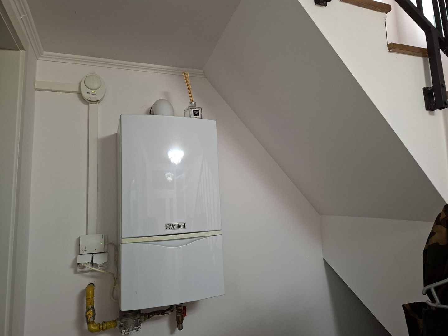 BRASADAS vinde URGENT casa 4 cam SUPERFINISATA teren 7.5 ari. - Poză 15