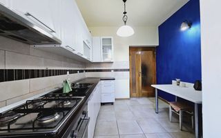 Apartament cu 3 camere decomandate, Cetate - Poză 3