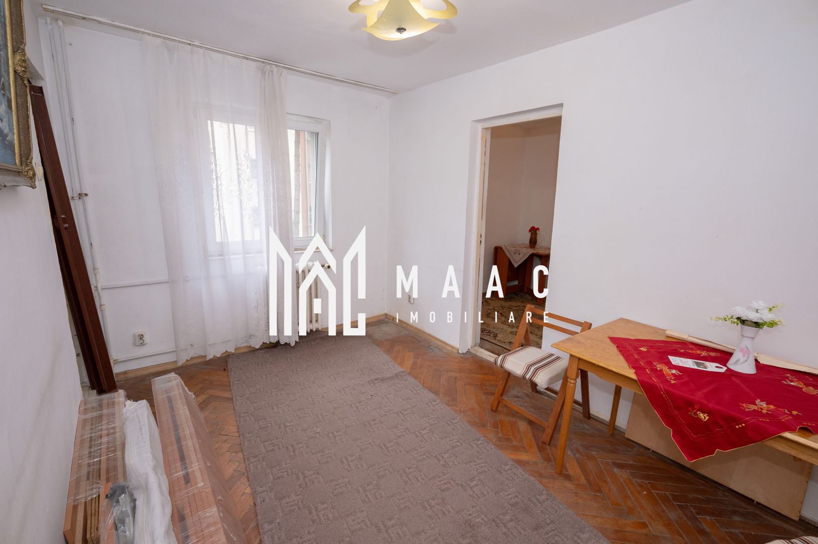 Apartament Petrisor 3 camere | Etaj 1 | Balcon - Poză 1