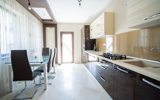 Casa Episcopia cu 774 mp teren, 4 dormotoare - Poză 4