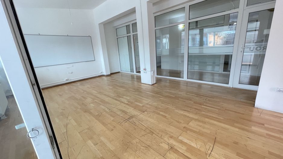 DE VANZARE SPATIU CU MULTIPLE DESTINATII - Poză 4