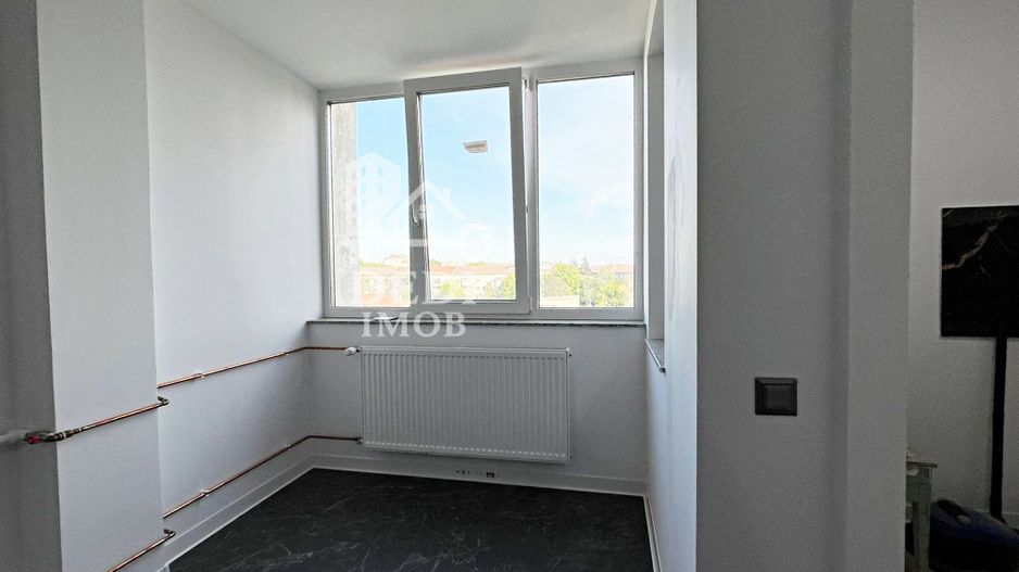 Apartament 1 camere de vânzare in zona Rogerius, Oradea - Poză 2