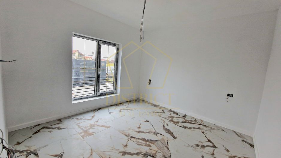 Duplex spatios cu 5 camere | Mosnita Noua - Poză 12