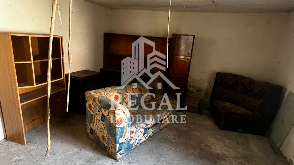 Casă de vânzare în Cristur – teren 440 mp | Necesita Renovare - Poză 4
