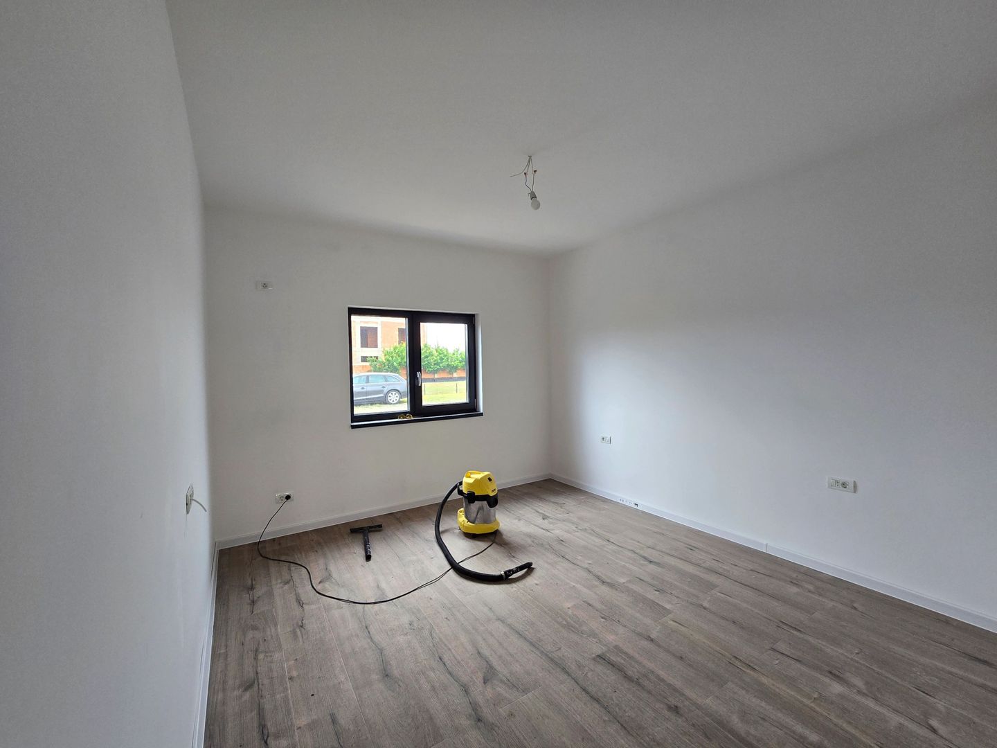 1/2 Duplex pe parter,predare la cheie  , 3 dormitoare, Zona Metro 2, Comision 0% - Poză 9