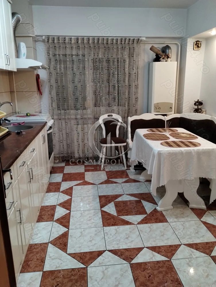 Apartament cu 3 camere zona 0 etaj 5 din 6 conf 1 decomandat Pret: 110.000 neg. - Poză 2