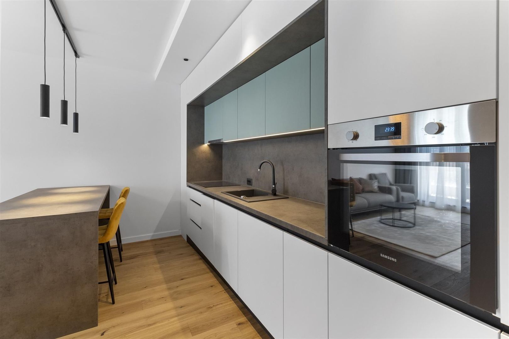 Apartament 25 cam Premium Central | Parcare Subterana si Utilitati incluse - Poză 3