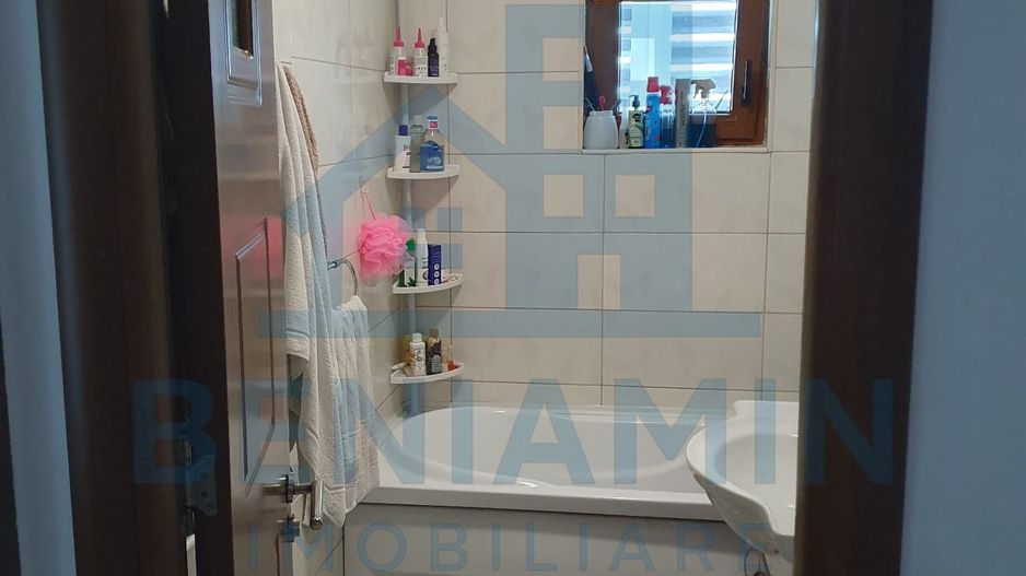 Apartament 4 camere etaj 1 Cartier Noua 99mp doua parcari - Poză 11