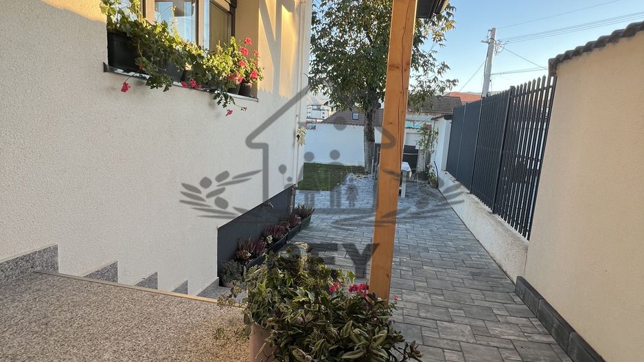 Duplex de vânzare Cisnădie / Zona Centru - Mall - Poză 21