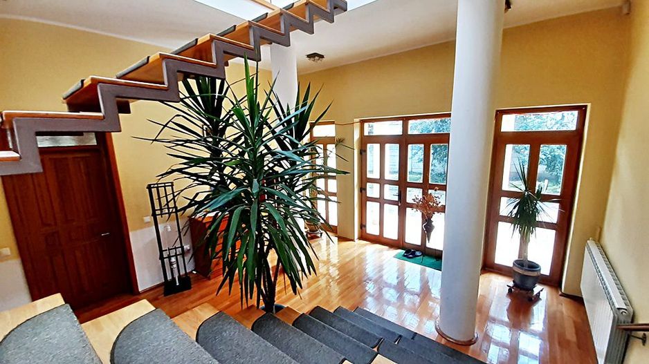 Vanzare casa saseasca renovata total, la 7 Km de Brasov - Poză 10