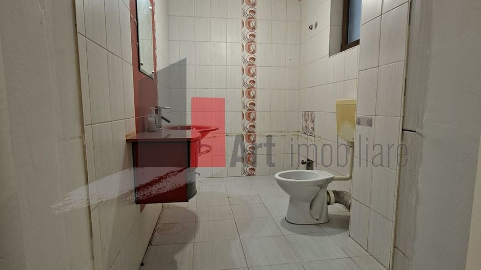 Vânzare apartament semidecomandat 2 camere Metalurgiei - Poză 11