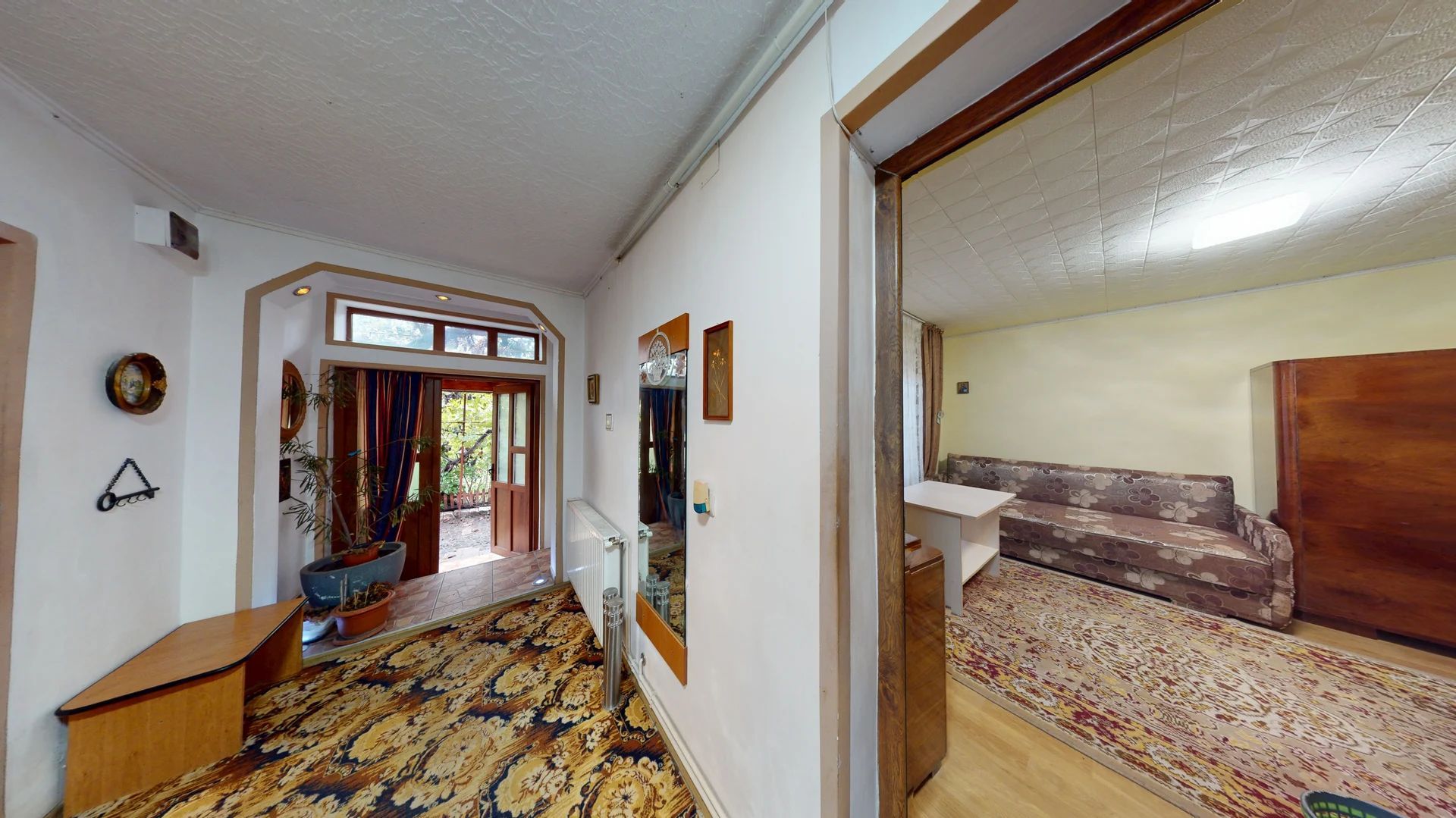 Casă de vânzare în Sânpetru Vechi - singur în curte, garaj, foișor - Poză 7