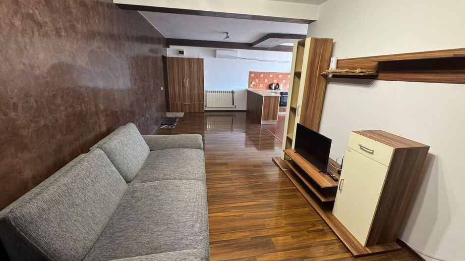 Apartament spațios și luminos, 3 camere - Poză 3