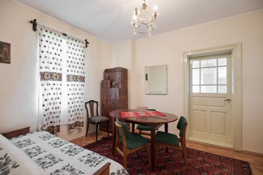 Casa Valea Mare Pravat (Campulung-Arges ) - farmec interbelic - Poză 10
