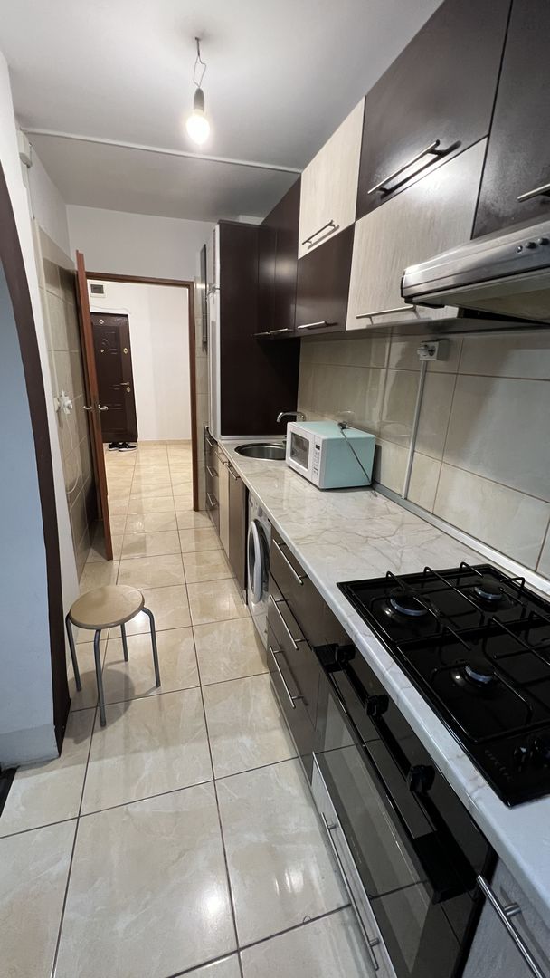 Garsoniera decomandata bloc 1986 Lujerului, Militari - Poză 11