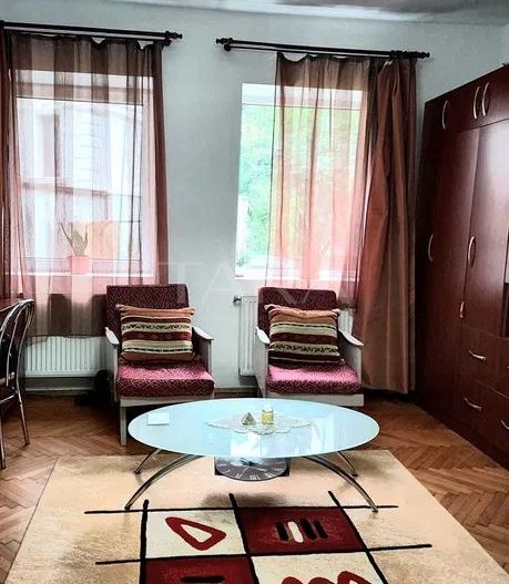 Apartament cu 2 camere, curte și parcare, zonă centrală, Cluj-Napoca. - Poză 1