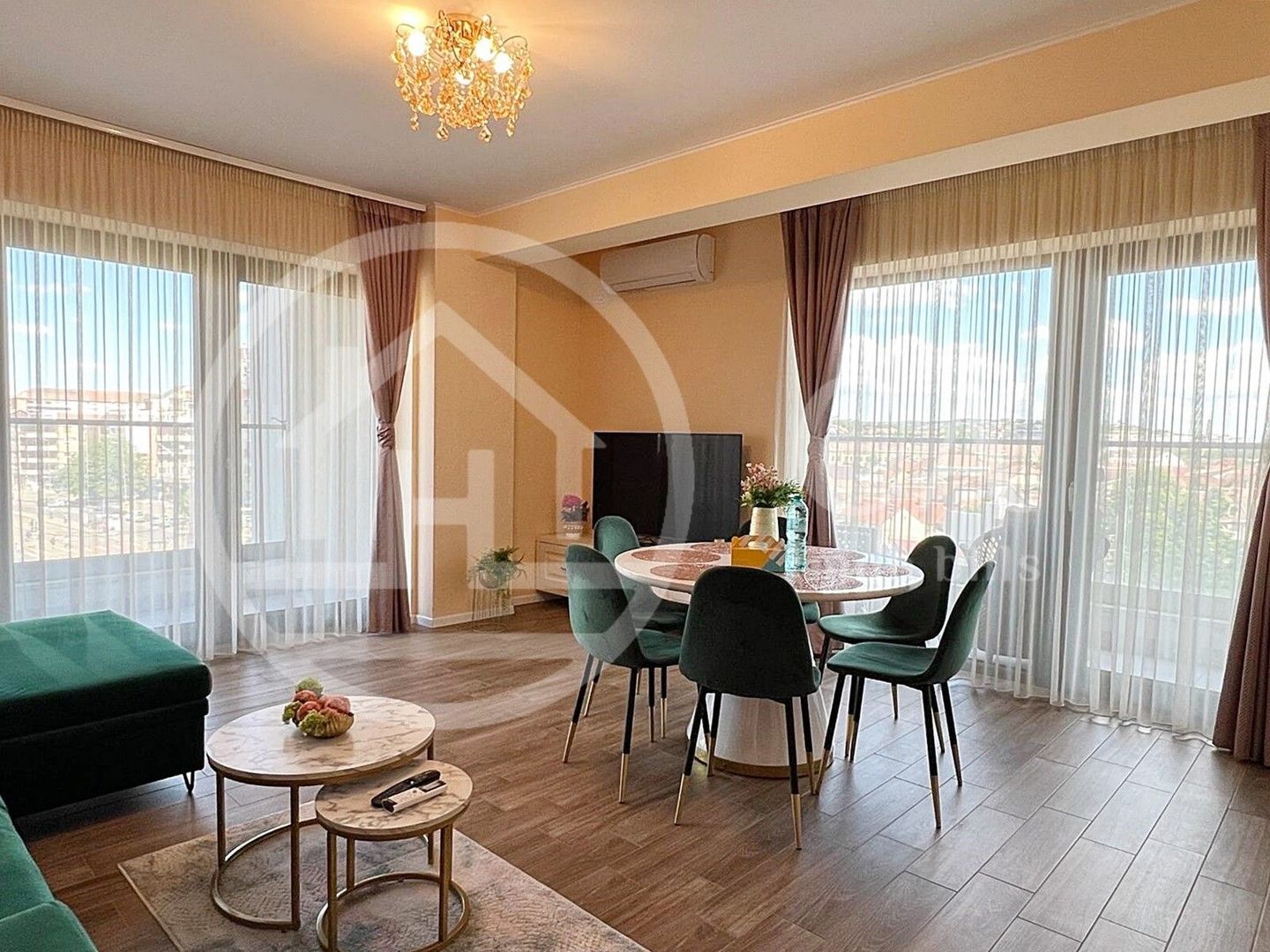 Apartament cu 3 camere de inchiriat in Prima Panorama zona Decebal, Oradea - Poză 1