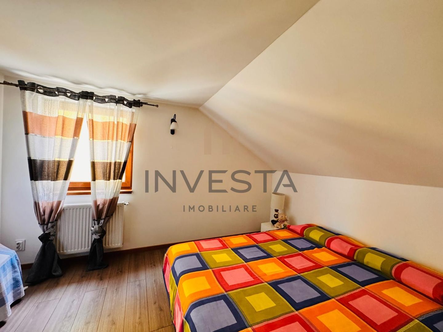 DE VANZARE CASA INDIVIDUALA 300 MP | 700 MP CURTE - Poză 17