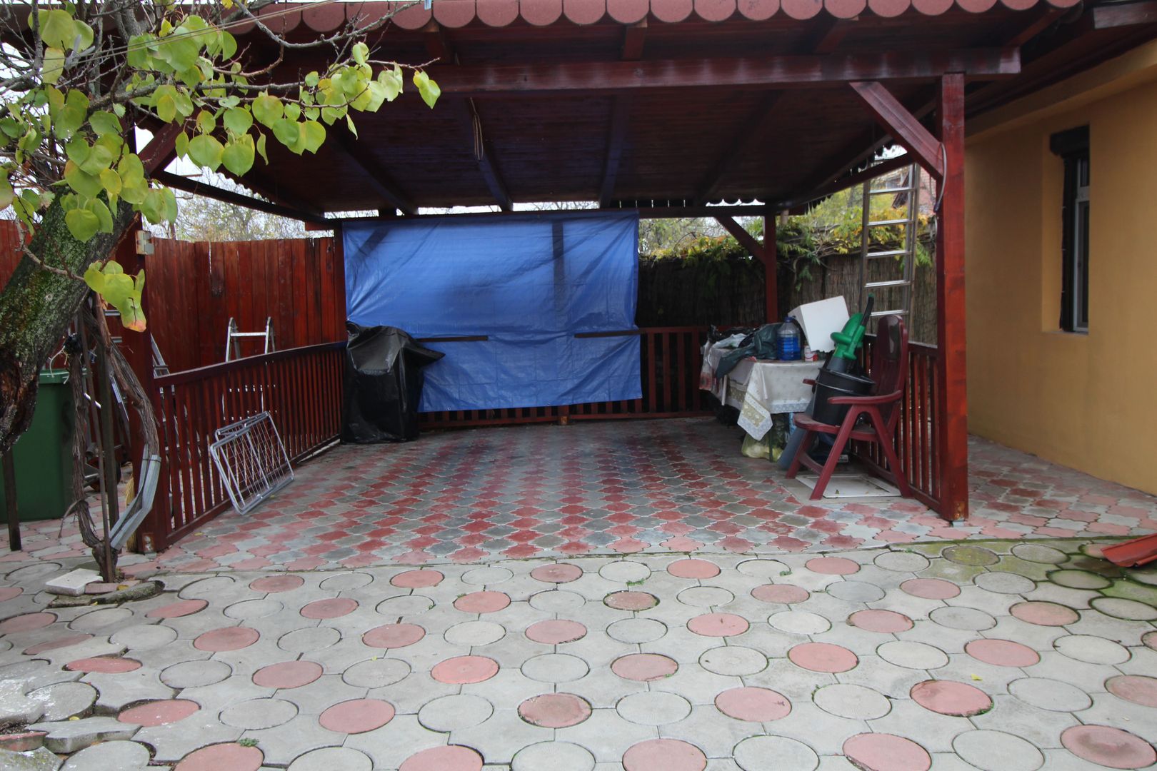 TEREN GENEROS CU CASA - Poză 2