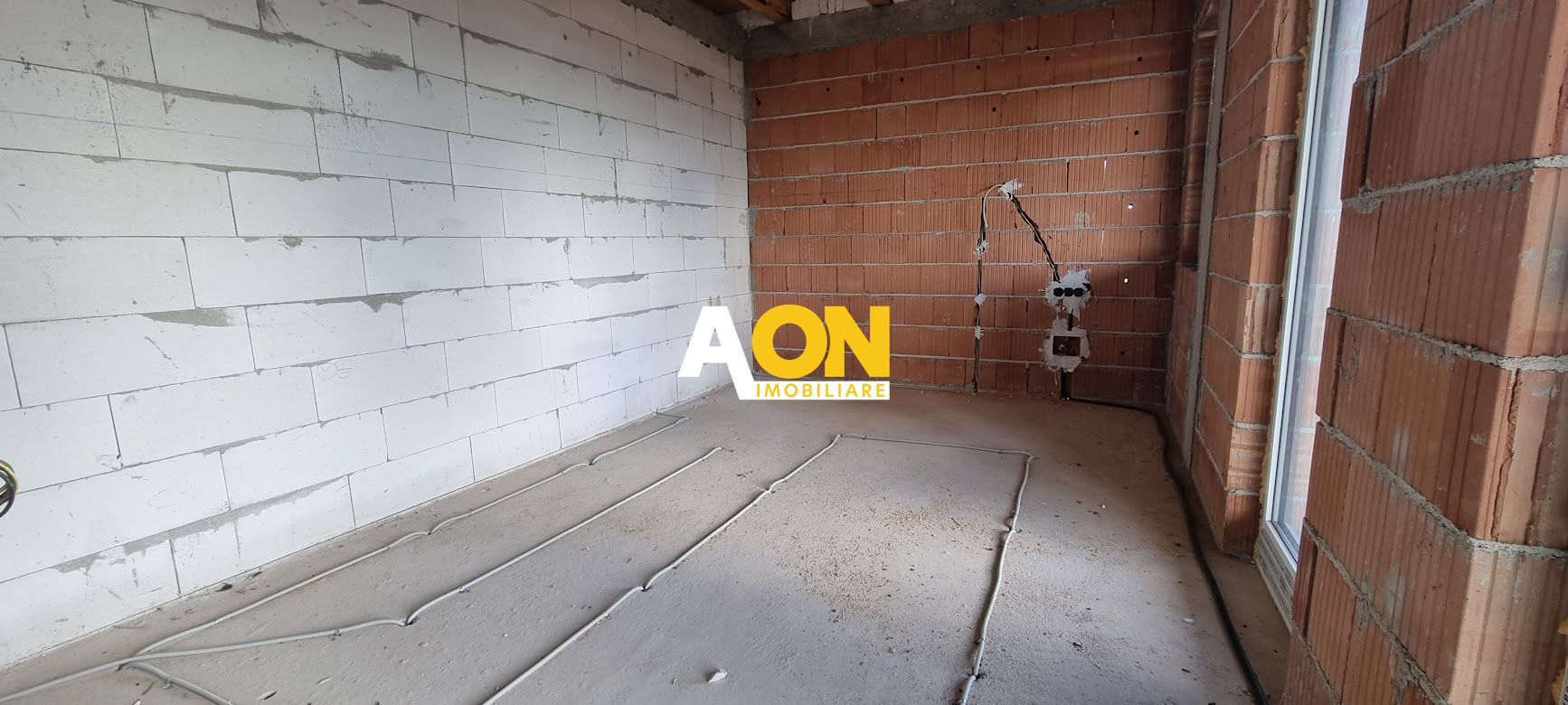 Vila la rosu, zona Schit - Poză 8