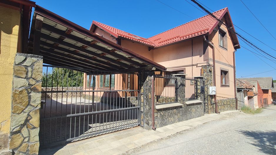 Casa individuala 3 camere mobilata utilata Tarlungeni - Poză 19