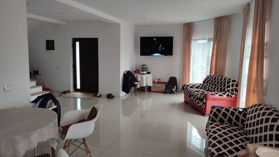 Sanandrei, Spurafete generoase, drum asflatat - Poză 5