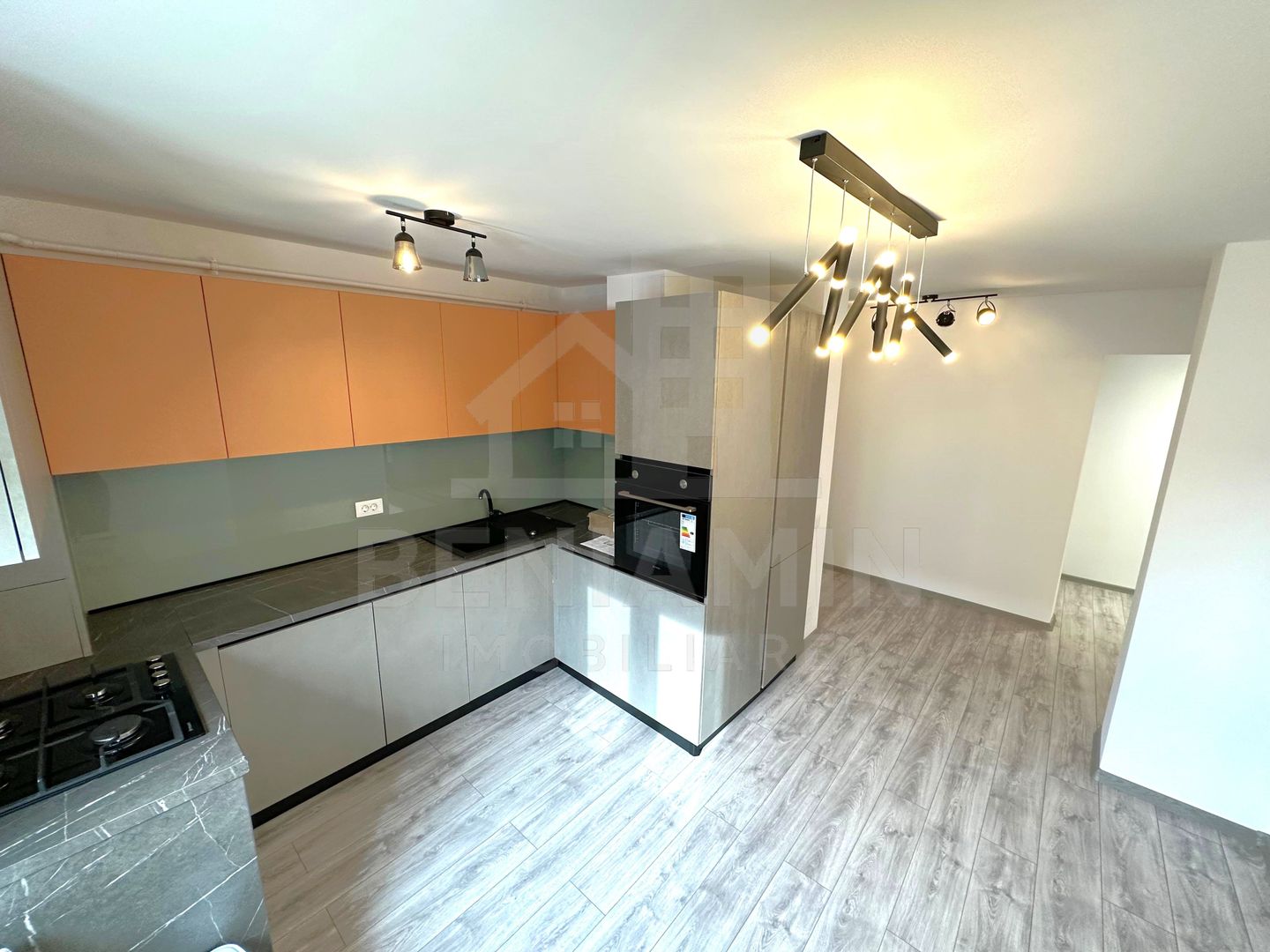 Ultracentral-4 Camere-Lux-Mobilat-Utilat-Etaj 1-CT-Disponibil imediat - Poză 3