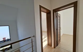 Casa intabulata 5 camere 2 bai si curte generoasa in Bavaria Park - Poză 13