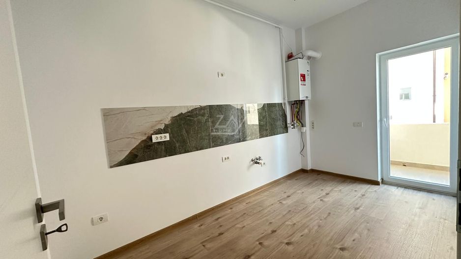 Decomandat. Loc de parcare. - Poză 3