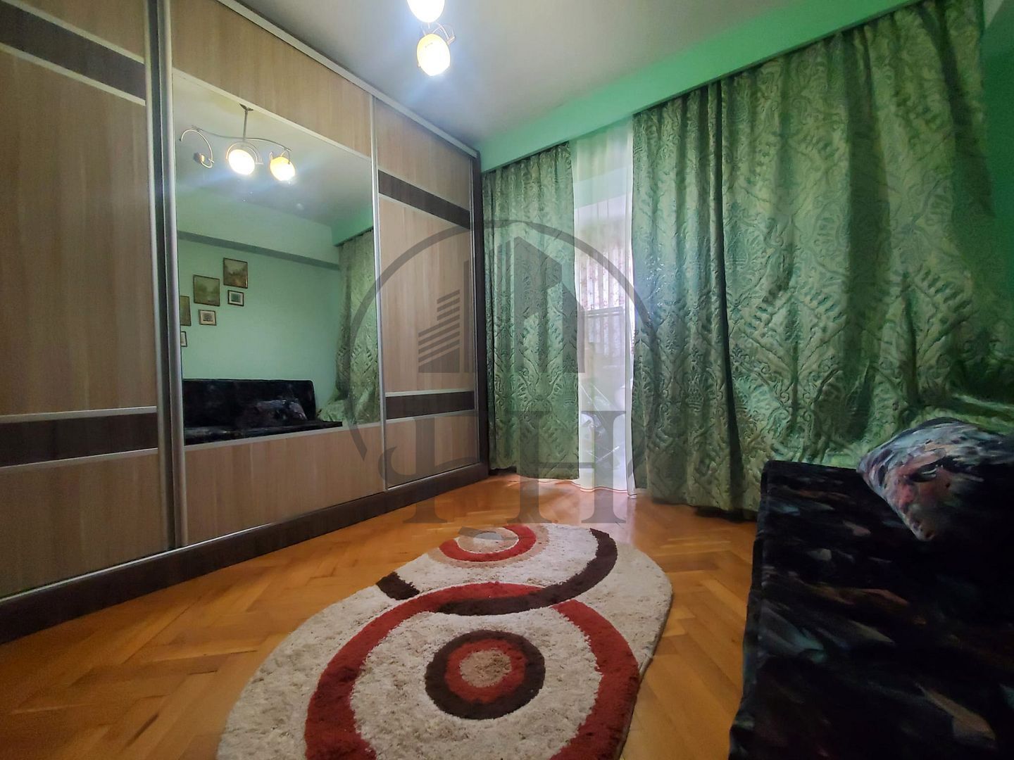 SOLD / VANDUT Apartament cu 3 camere de vânzare în zona Capitol - Poză 3