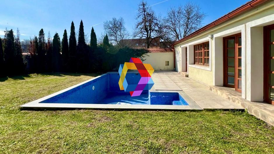 Casa in Cristian - 582 mp - Poză 1