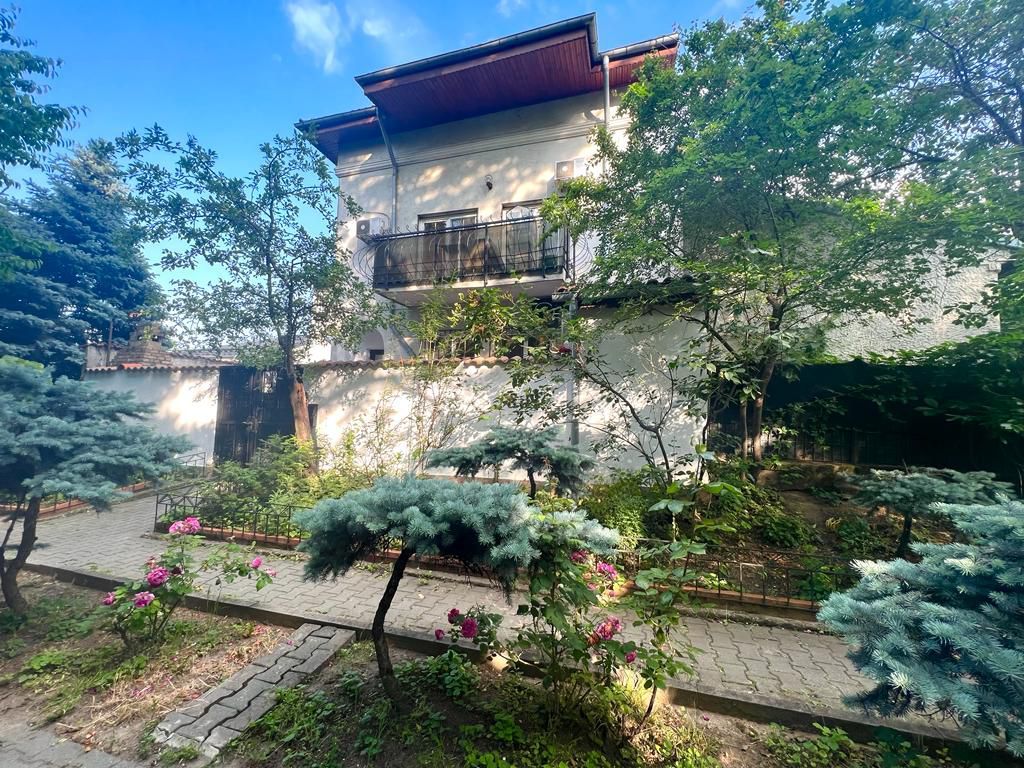 Zero comision, 180mp vila Palatul Cotroceni, 5 x parcare, 6 min metrou - Poză 1