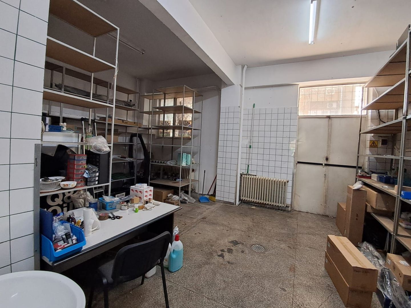 Spatiu comercial vitrina de 20 M - Metrou Eroii Revolutiei S143 - Poză 29