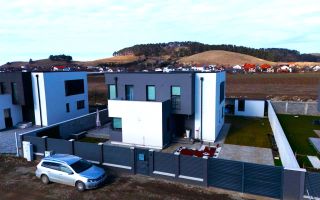 Casa Sanpetru Intabulata - Poză 1