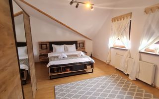 Vila spațioasă și recent renovată în Ghiroda! - Poză 49