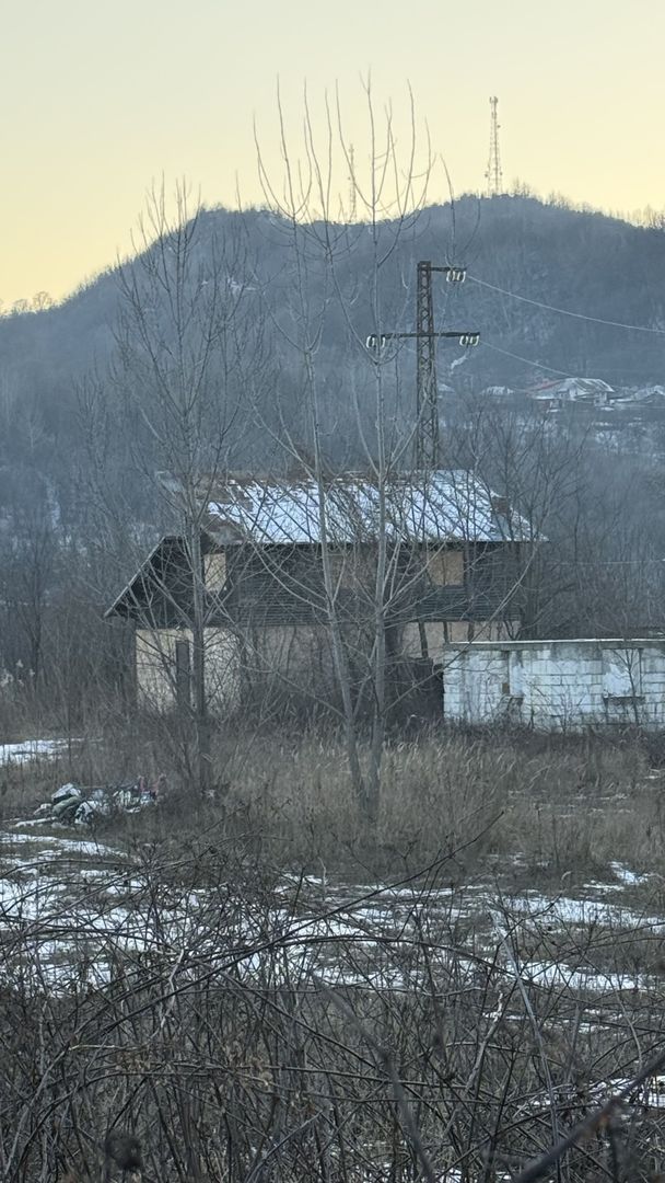 Teren intravilan construcții 10834 mp + construcție- cabană lemn! - Poză 2