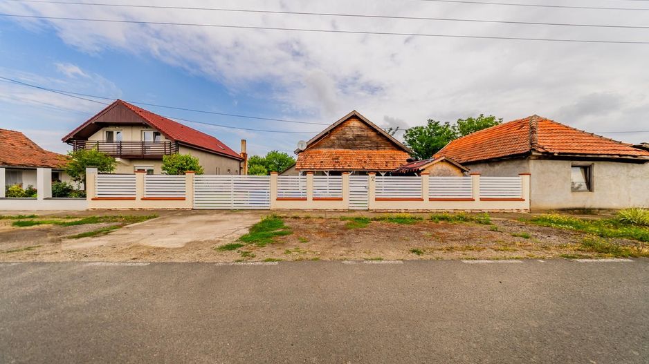 Casa individuala de vanzare in Iratosu 0% COMISION CUMPARATOR - Poză 38