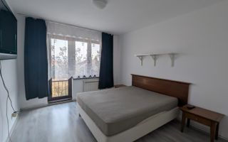 Apartament 3 camere 90 mp utili 2 bai balcon etaj 2 in zona Centrala - Poză 3