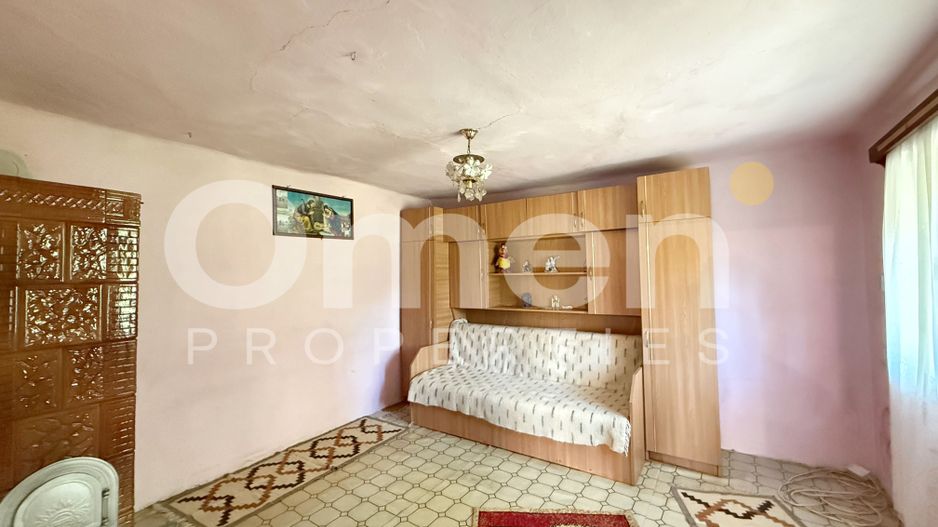 Casă la țară cu șură și grajd, în Vălenii Lăpușului – priveliște panoramică - Poză 12