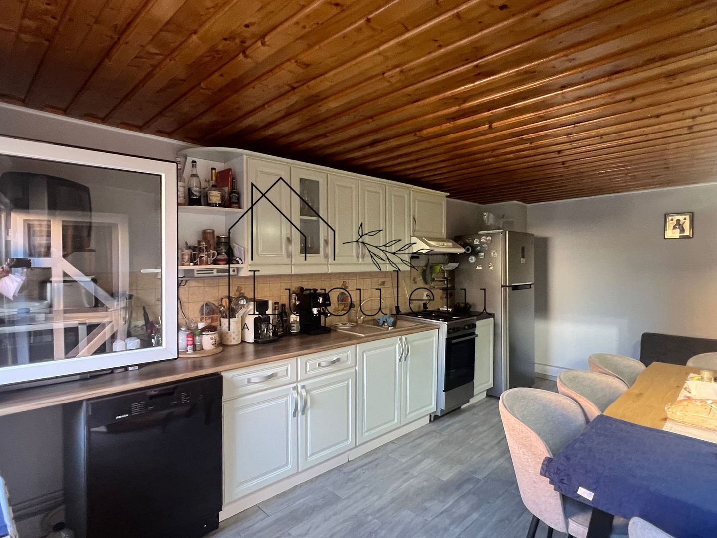 Casa de Vanzare Rasinari | 6 Camere | 200 MPU | Teren 979 MP | - Poză 24