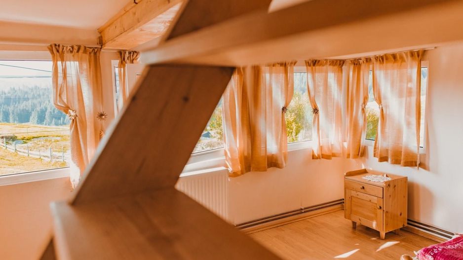 Exclusivitate - casa rustica, priveliste deosebita, 45 km de Brasov - Poză 6