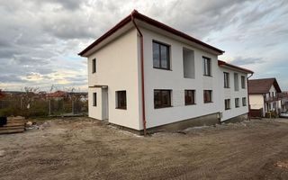 Casă Tip Duplex | 4 Camere | 2 Balcoane | Terasă | Șura Mică - Poză 2