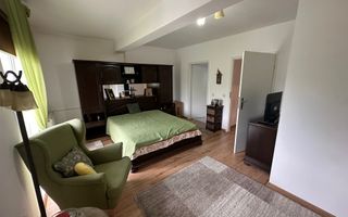 Casă / Vilă cu 5 camere zona Lunei - Poză 21