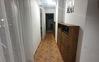 Apartament cu 3 camere, 2 bai, 2 terase, 2 garaje, in cartier Europa - Poză 16